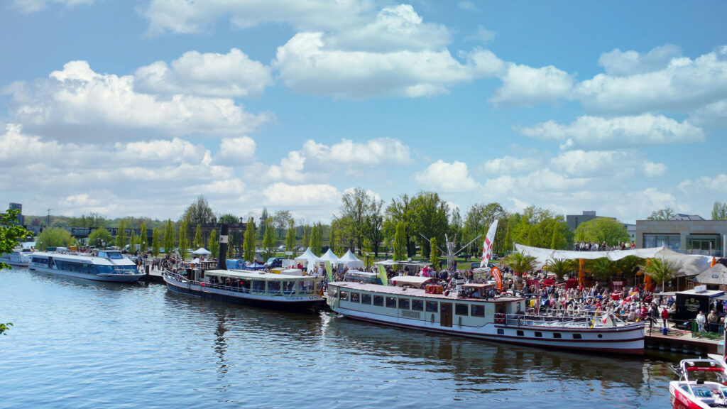 Hafenfest zur Flottenparade